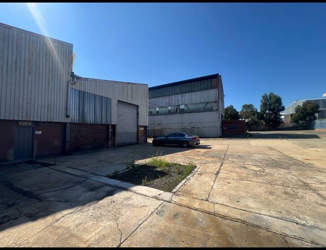 7,786M² FACTORY TO LET IN STEELEDALE